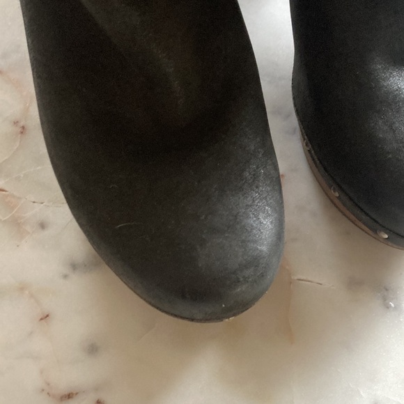 UGG Leather Shearling Boots - Picture 9 of 9